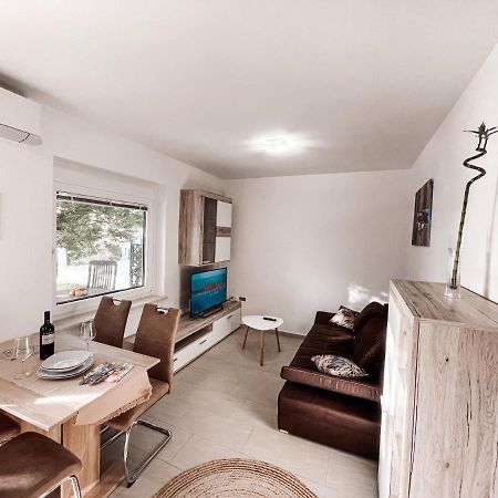 Zgornje Skofije Riad Apartments מראה חיצוני תמונה