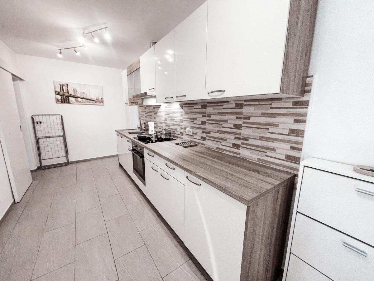 Zgornje Skofije Riad Apartments מראה חיצוני תמונה