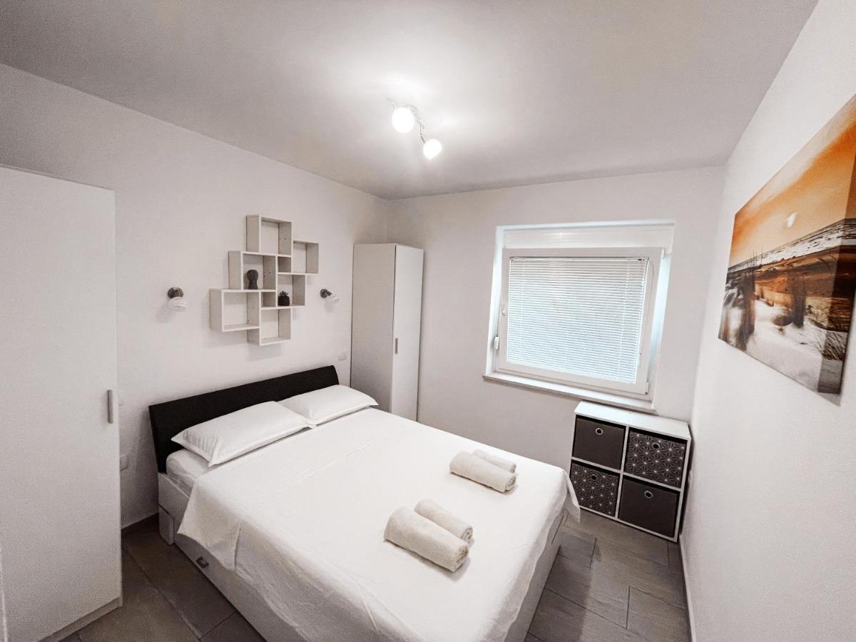 Zgornje Skofije Riad Apartments מראה חיצוני תמונה