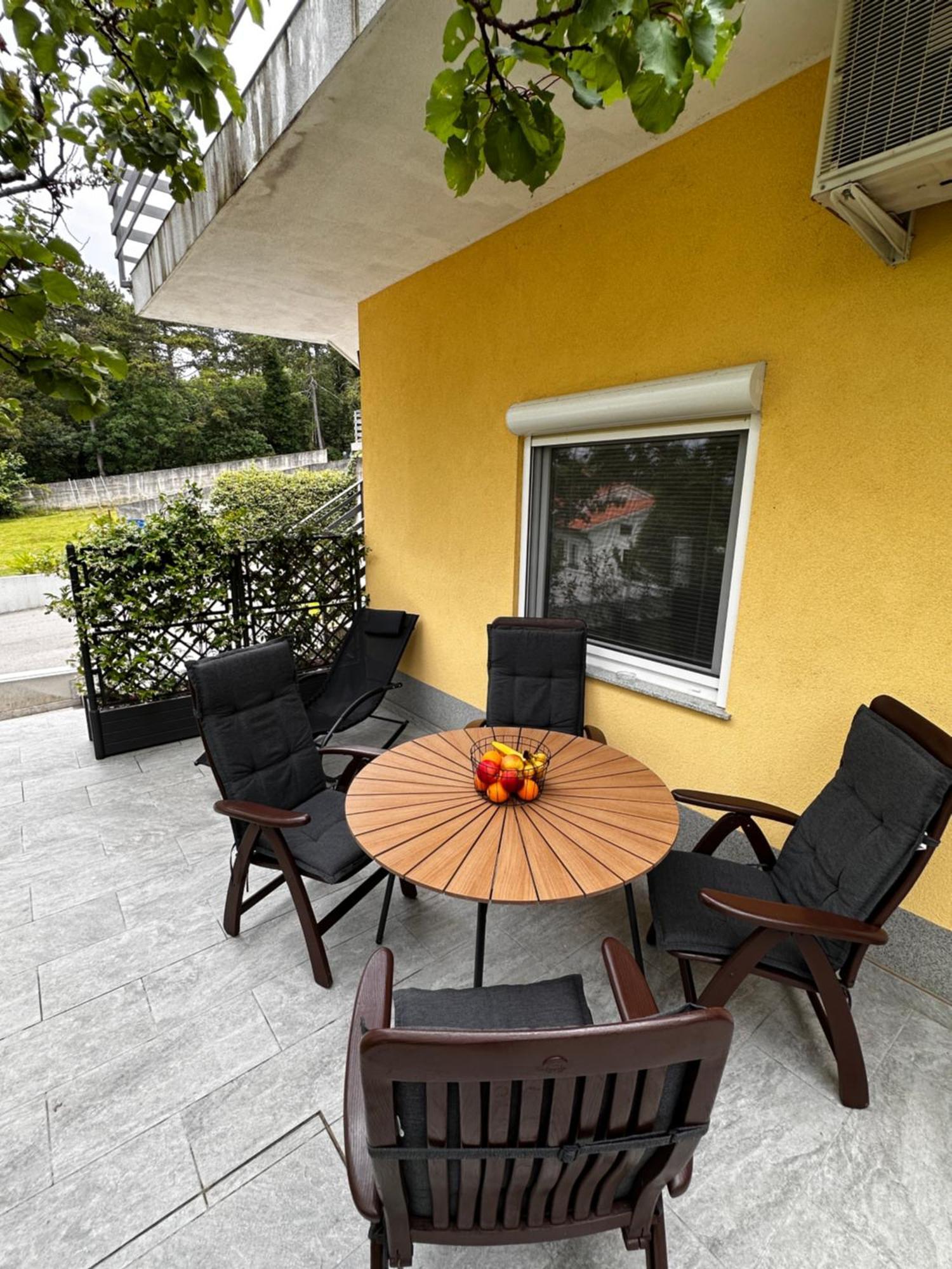 Zgornje Skofije Riad Apartments מראה חיצוני תמונה